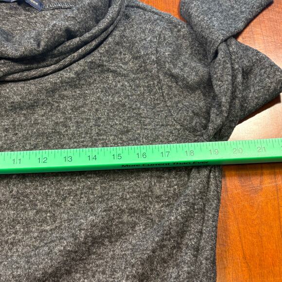 Adrienne Vittadini Gray Top Size Medium - Picture 3 of 6